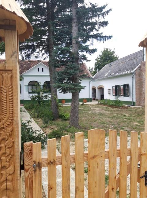 Apartment Oeregfenyo Porta Orseg-magyarszombatfa Magyarszombatfa